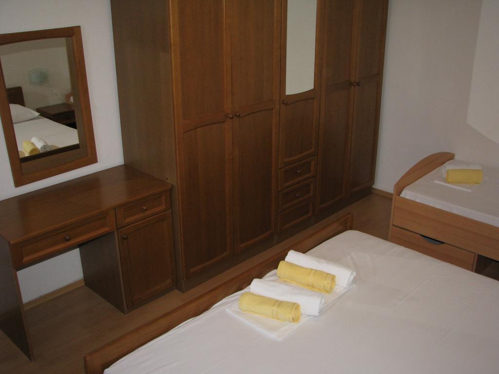 Apartments & Rooms Pierino Bol Exterior photo