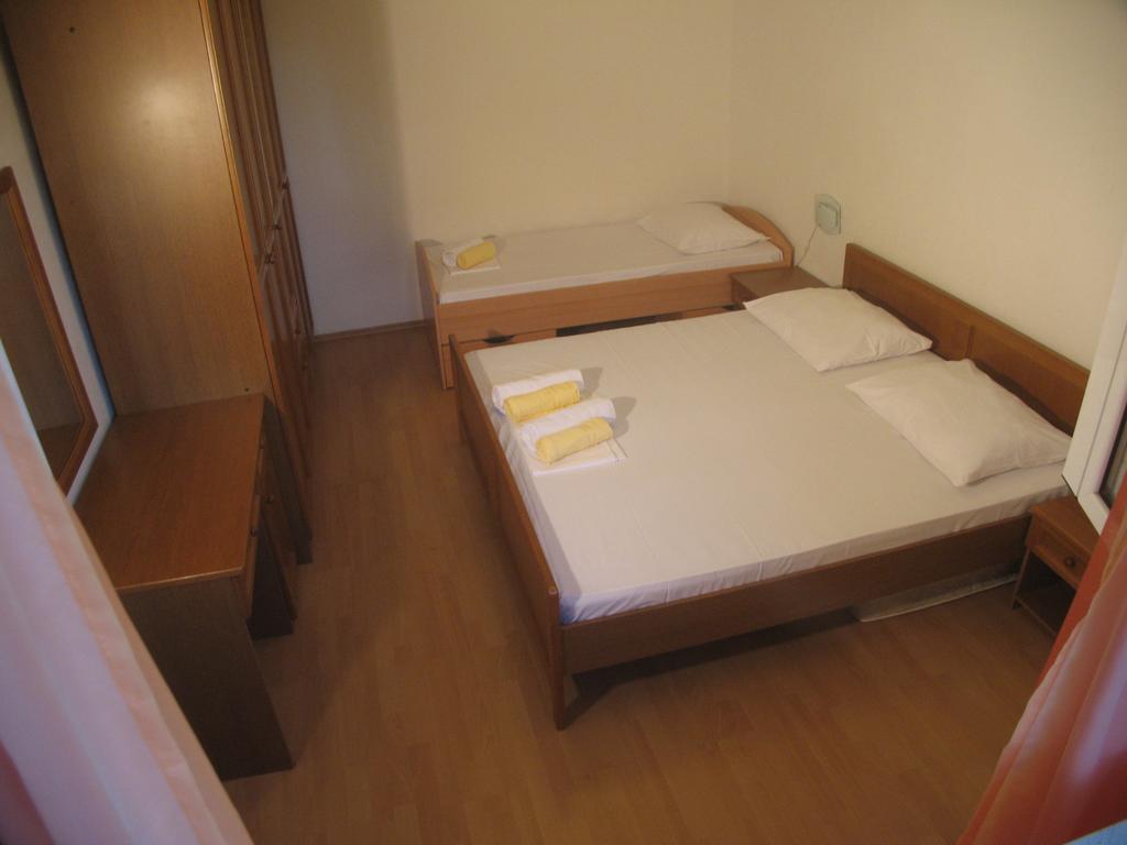 Apartments & Rooms Pierino Bol Exterior photo